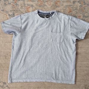 Free Planet t-shirt size XL